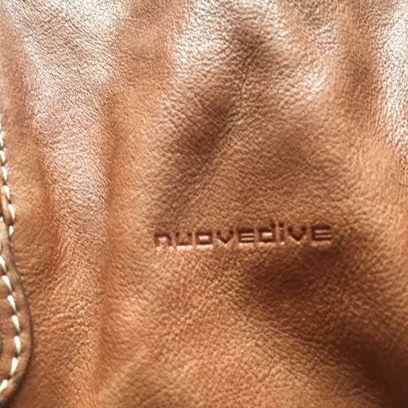 nuovedive leather bolsas